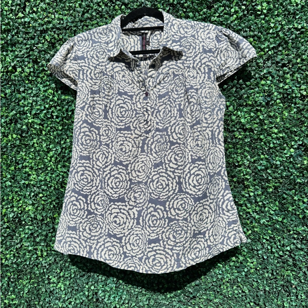 Jenifer & Grace Cream and Gray Patterned Blouse